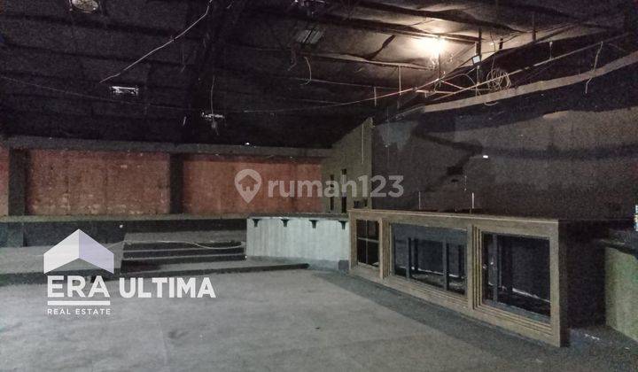 Disewa Ruang Usaha Strategis Luas di Setiabudi 9