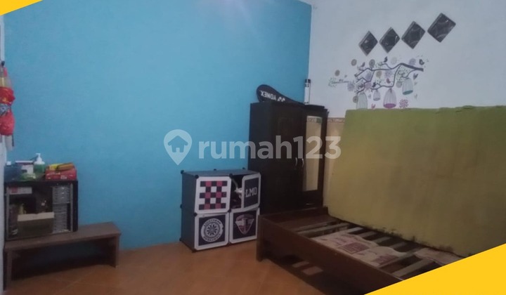 Rumah Dekat Pemandian Air Panas Cipanas di Tarogong Kidul, Garut 9