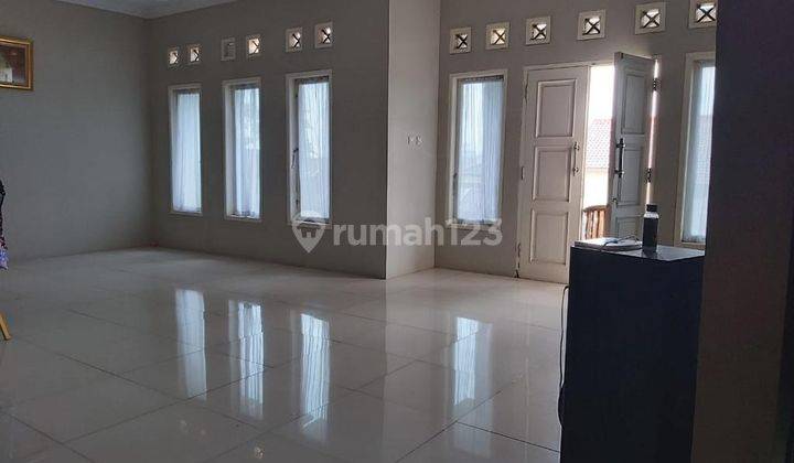 Rumah 2 Lantai Bagus Siap Huni Strategis di Jayaraga, Garut 10