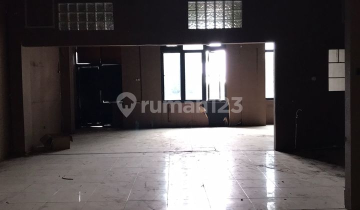 Ruko 3.5 Lantai Bagus Siap Pakai Strategis di Sukajadi, Bandung 5