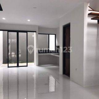 Rumah Minimalis Modern Bagus di Sayap Leuwi Panjang, Bandung 1