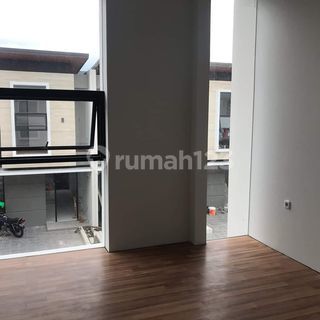 Rumah Minimalis Modern Bagus di Sayap Leuwi Panjang, Bandung 7