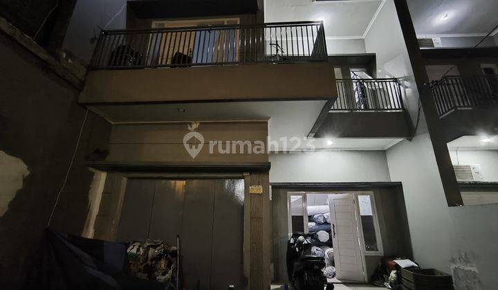 Rumah 2 Lantai Jual Cepat Bagus Siap Huni di Karasak, Bandung 2