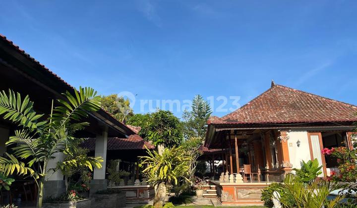 Premium Luxury Villa 8 Bedrooms Strategic Location High Investment Potential