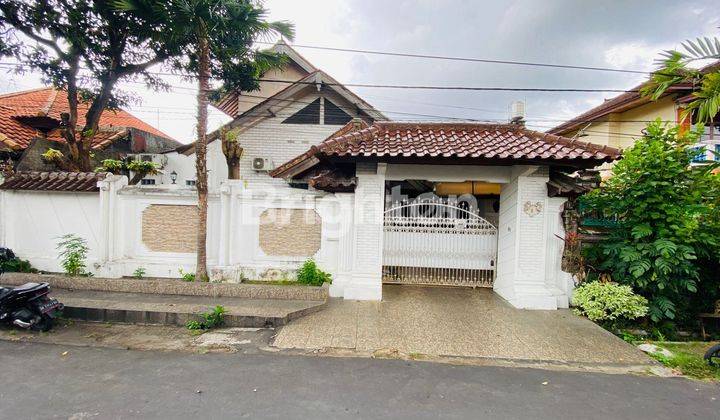 2 STORY HOUSE IN ELITE COMPLEX GATOT SUBROTO NORTH DENPASAR 1