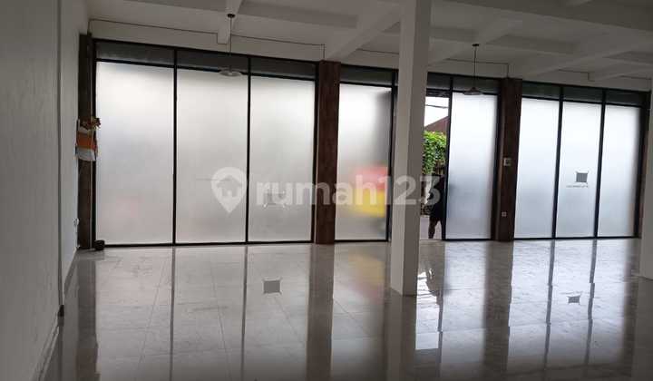 Spacious and Strategic 1-Story Shop-House in Tumbak Bayuh