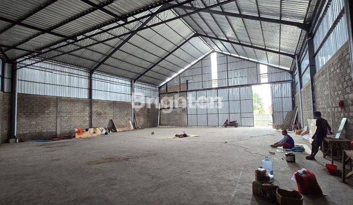 GUDANG 420 M2 DAN KANTOR DI JALAN UTAMA BYPASS KETEWEL 1