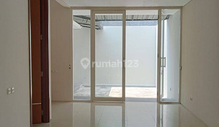 Rumah One Gate 3br, Design Minimalis  2 Lantai Semi Furnished  2