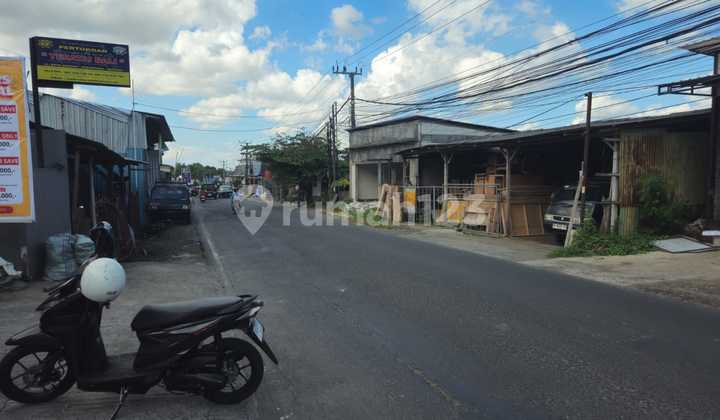 Strategic Shop On Tanah Lot Bypass Road Strategic Shop On Tanah Lot Bypass Road