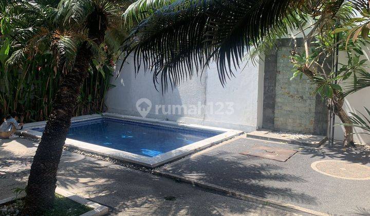 Villa Kerobokan 3 Bedroom With Private Pool, Non Furnished In Kerobokan Badung