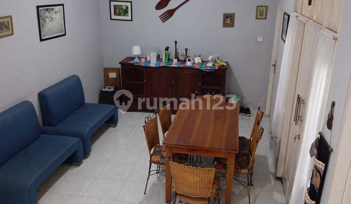 2-Story Boarding House with 6 Rooms in Taman Griya Jimbaran, South Kuta 2