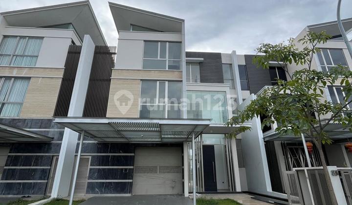 Dijual Rumah Mozart Golf Island Pik 12X35 View Danau