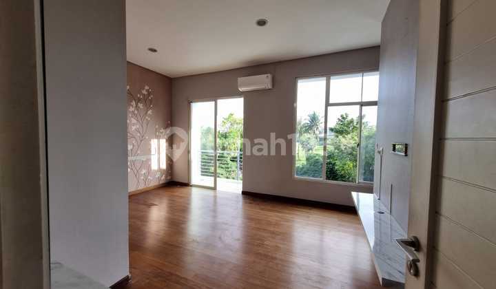 Crown Golf UK House 12x21.5, Move-In Ready, Golf View 1