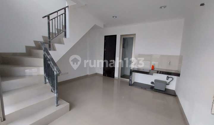 For Rent: PIK2 House, Size 4.5 x 10, with 2 Air Conditioners, Near Club House. 2