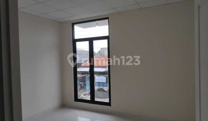 Jual Ruko 65 m HGB Bagus di Jl Brotojoyo Barat II 4