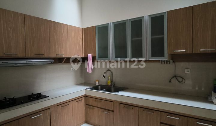 dapur jual rumah 2 lantai shm