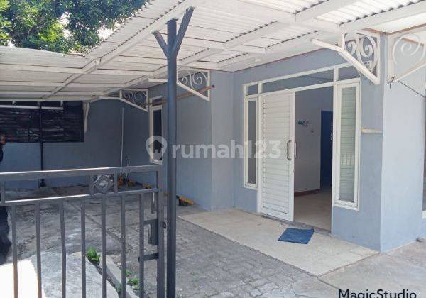 Rumah Lokasi Strategis Siap Huni di Bukit Sari 1