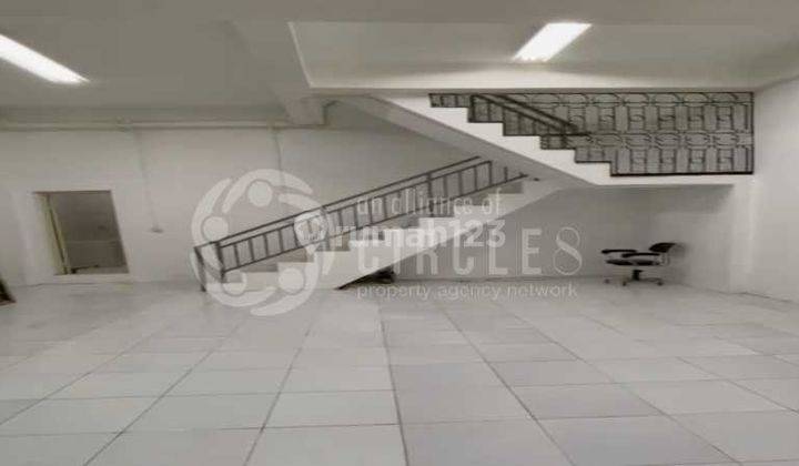 Disewakan, Ruko 3 Lantai Cakep Terawat di Abc, Braga, Sumur Bandung 2