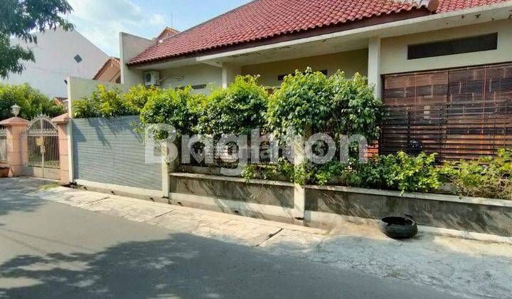 RUMAH LUAS DAN NYAMAN DI SUMBER SOLO 1