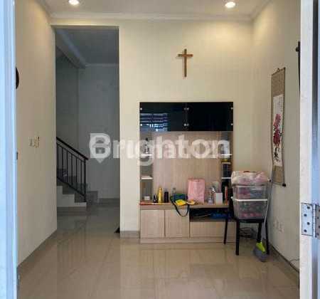 Semi-Furnished House Ready to Occupy in West Lippo Karawaci 2