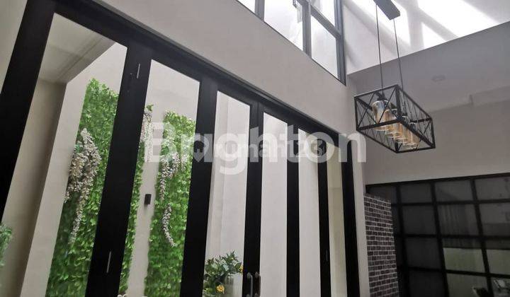 RUMAH PREMIUM CANTIK DENGAN HIGH CEILING  DI MENTENG SEKTOR 7 BINTARO 1