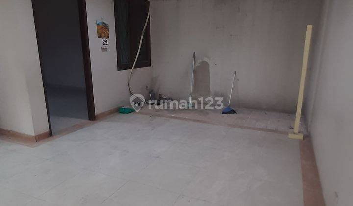 Rumah Taman Permata Buana SHM Bagus 2 lantai Nyaman aman 2