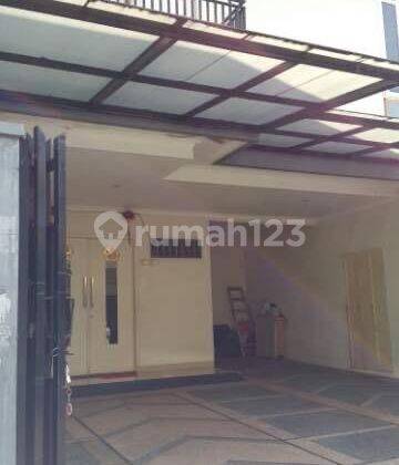 Rumah Kampung Bali Tanah Abang Unfurnished SHM Super Strategis 1