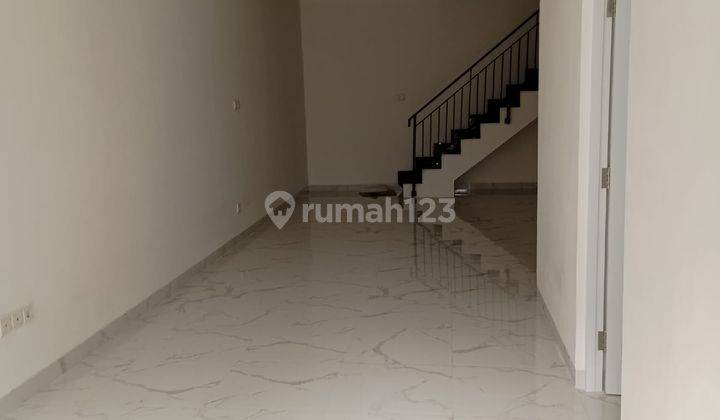 Rumah Citra Garden 5 Bangunan 2 Lantai Bagus Unfurnished Shm Di Citra Garden 5, Jakarta Barat 2