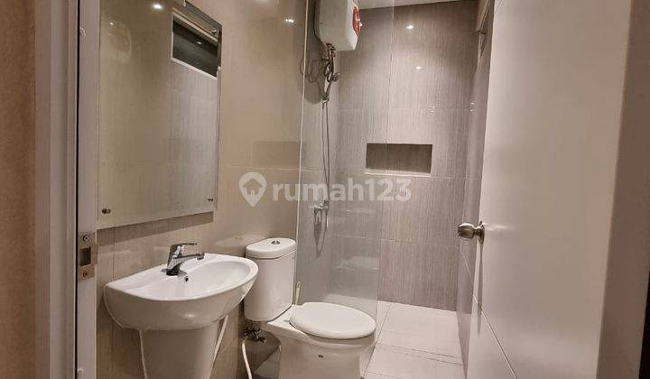 Rumah 2 Lantai Full Furnished di CitraLand Cibubur 9