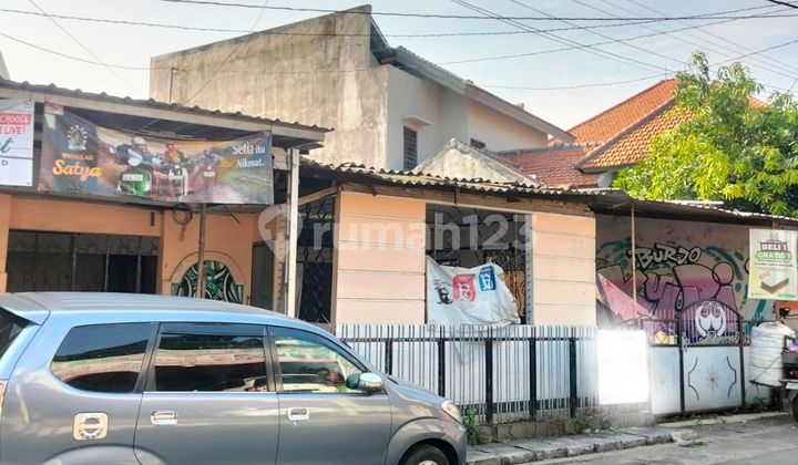 Dijual Rumah + Tempat Usaha, 1 Menitke Simpang Lima. Pusat Keramaian, Cocok untuk Usaha 1
