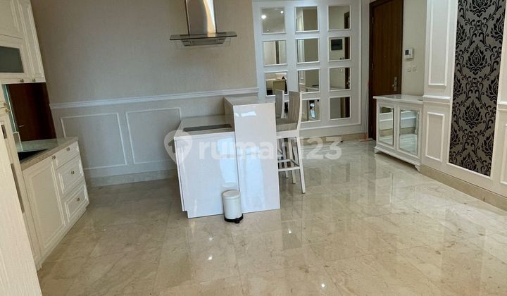 For rent : Residence 8 SCBD  Direct pool view  2