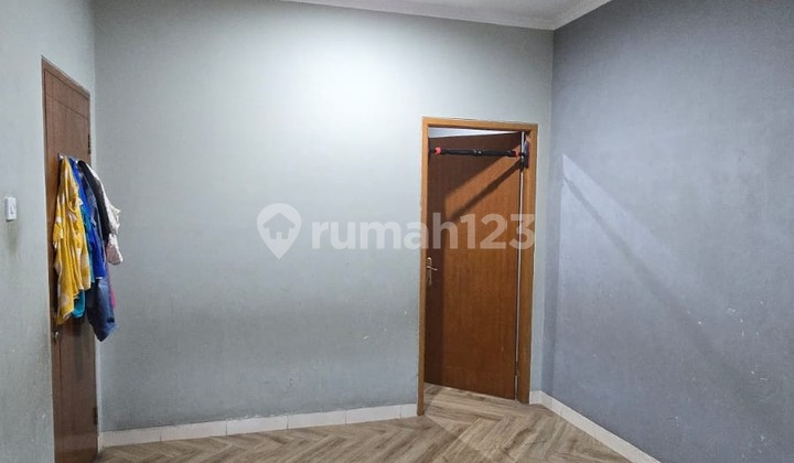 Sewa Rumah Kepa Duri Jakarta Barat Ukuran 7x15 Row Jalan 2 Mobil 1
