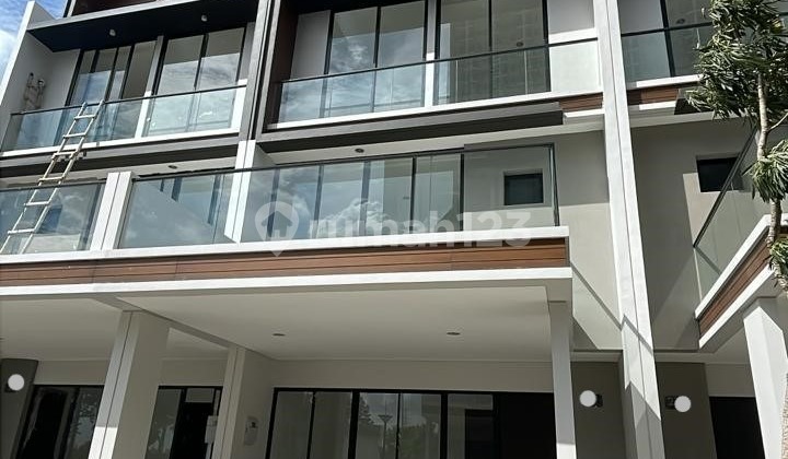 For Rent: PIK2 Osaka Residence 3-Story House, Empty, Ready to Occupy