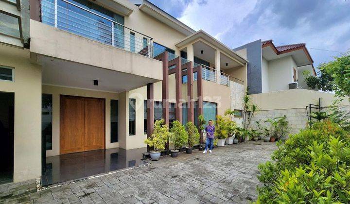 Rumah Besar 2LT Dikemang Utara Lingkungan Cozy Ada Pool Furnished 2