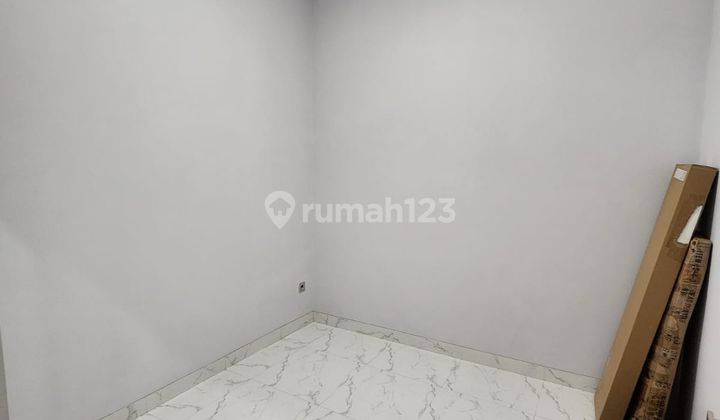 Rumah di Muara Karang , Jakarta Utara  3 Lantai 4bed