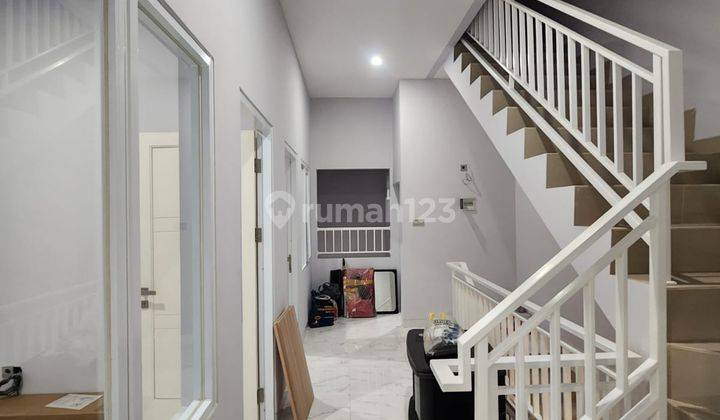Rumah di Muara Karang , Jakarta Utara  3 Lantai 4bed