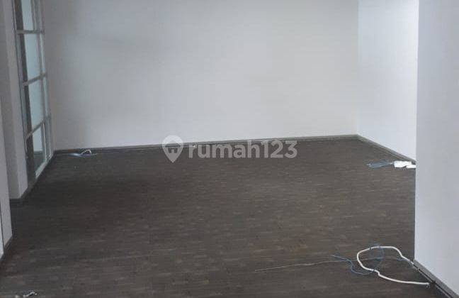 Sewa Ruang Office Gandaria 8 Jakarta Selatan 315m2 Lantai Tinggi 2