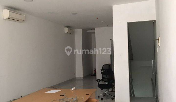 Ruko 3Lt Springhill Royale Suites Kemayoran, Semi Furnished, Nego 2