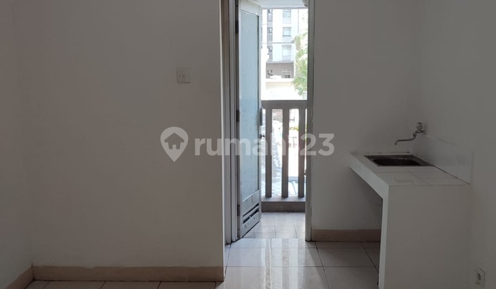 Apartemen Green Bay Tipe Studio Sudah Ada AC Disewakan Murah