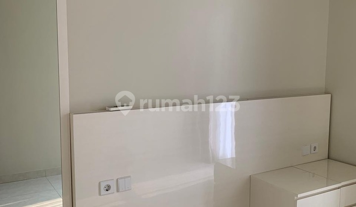 Taman Anggrek Residence Tower Azelea Unit Fresh 3+1 BR Furnished 2
