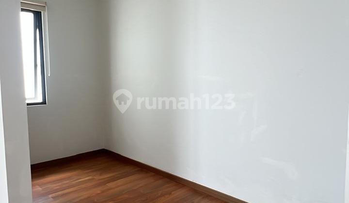 DISEWAKAN HUNIAN MEWAH NAVAPARK BSD CITY CLUSTER LAKEWOOD 12X28 2