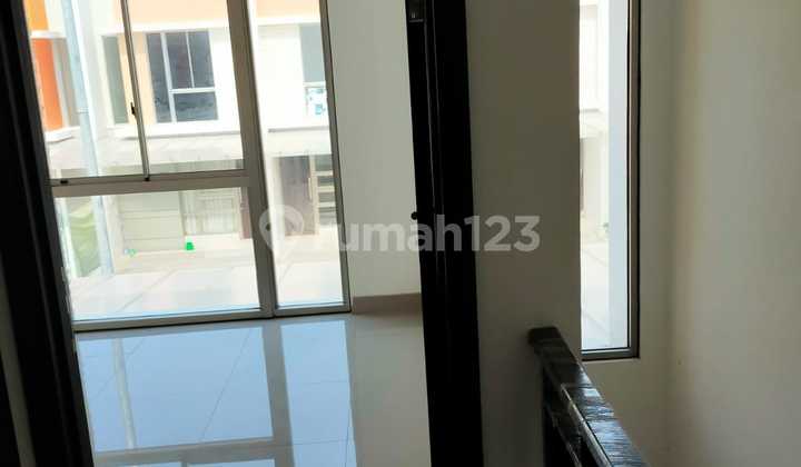 Rumah PIK2 Cluster Cleveland Ukuran 4,5x10 Kosongan Disewakan