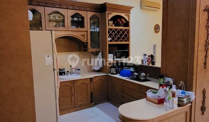 RUMAH MEWAH PIK1 WALET ELOK POSISI BOULEVARD 3 LANTAI UK 9X20 2