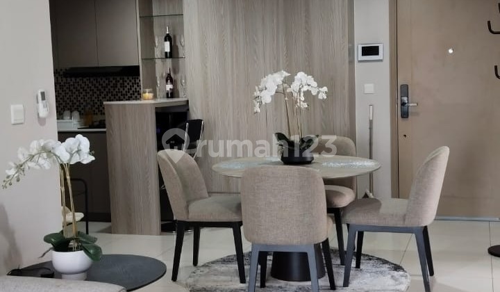 Sewa Apartemen Gold Coast Honolulu 3 Bed Full Furnished Sea View