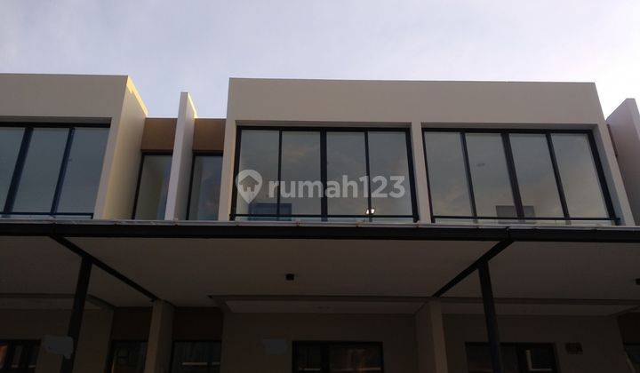 Rumah Minimalis Pik2 Cluster Dallas Brown Uk4,5x10m Kosongan Rapi 2