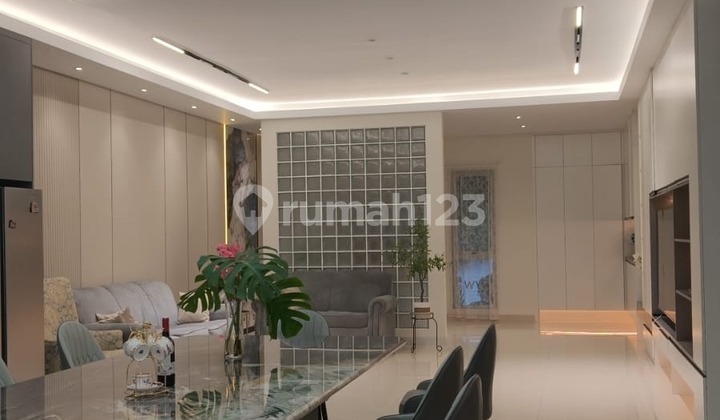 For Sale Furnished House in Golf Island Cluster Violin 10X25 Renovated 7 Bedrooms