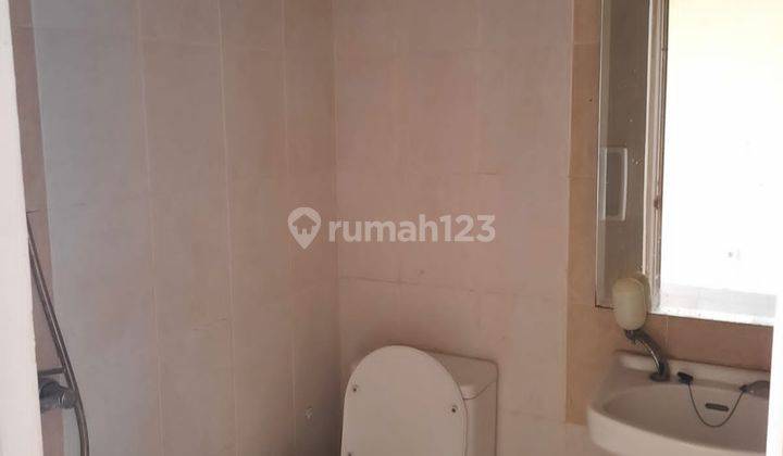 Rumah 2 Lantai Layar Permai Pik 1 Rapih Sudah Renovasi Uk 4x12M 2