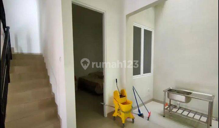 Jual Rumah Baru Taman Meruya Jakarta Barat 3 Lantai Hadap Timur  2