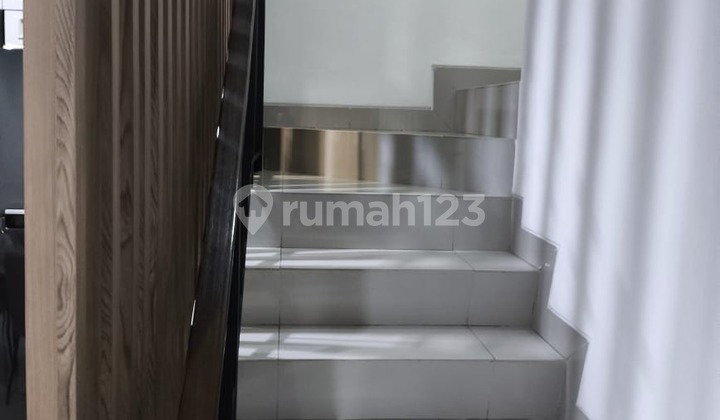 PHASE 1 HOUSE IN PIK2 NEAR HIGHWAY, 8X10 TYPE, HOOK, FURNISHED INTERIOR