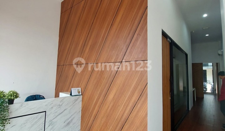 Rare Unit! Osaka Shophouse Facing Lake with 2 Frontages Fully Furnished Office 2